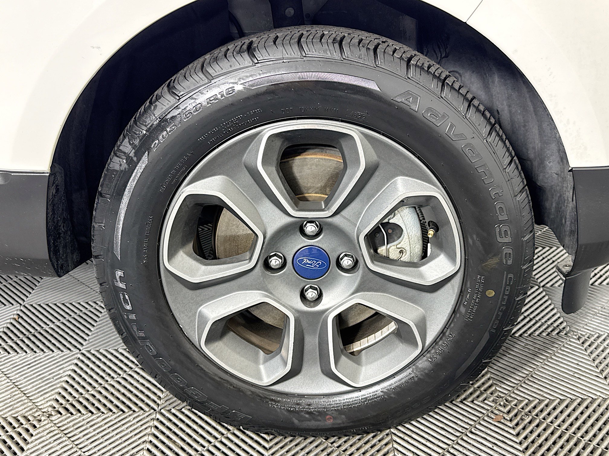 Used 2018 Ford EcoSport S FWD image 30