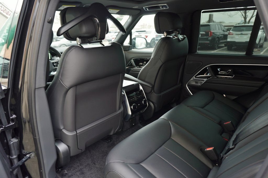 Used 2026 Land Rover Range Rover SE AWD/4WD image 30