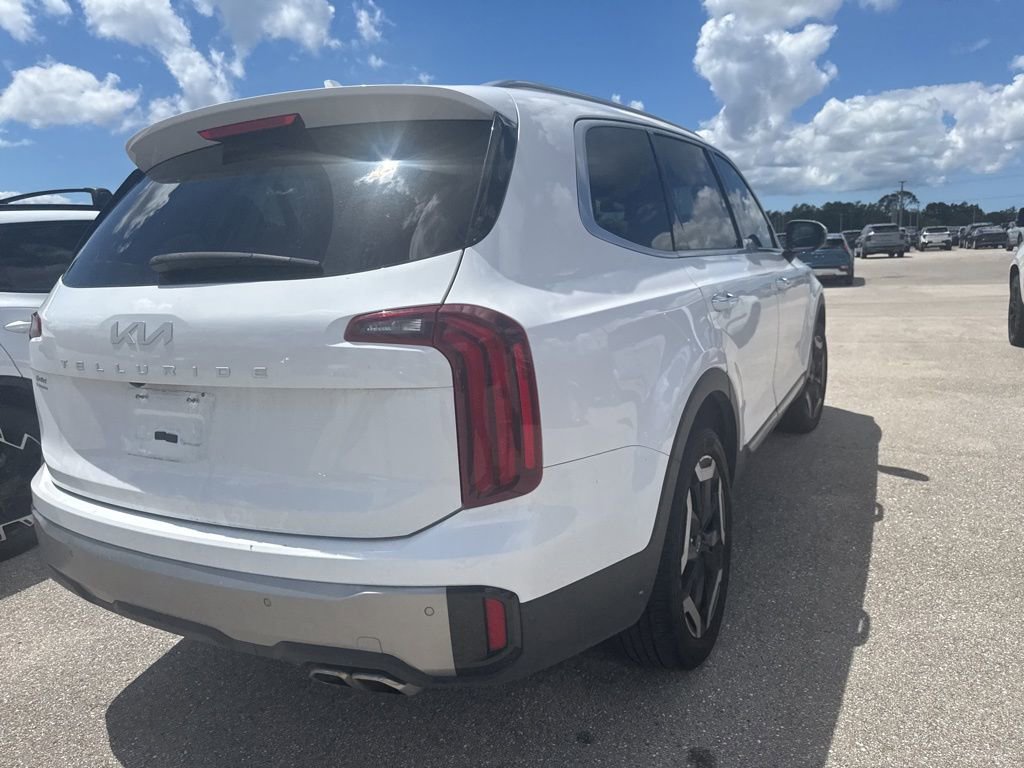 Used 2024 Kia Telluride S image 5