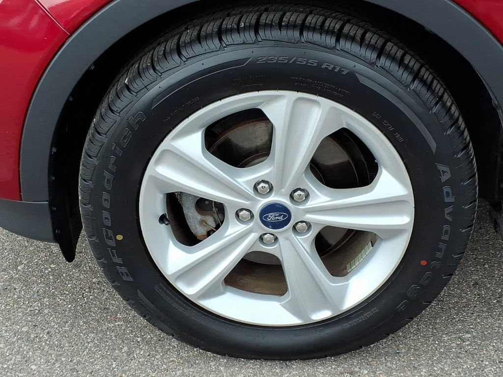 Used 2015 Ford Escape SE FWD image 9