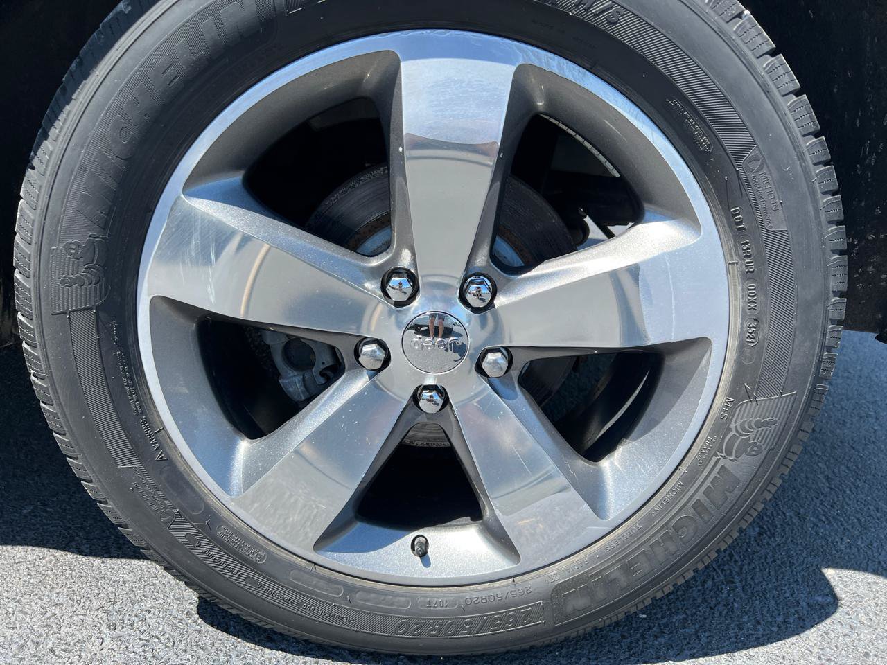 Used 2015 Jeep Grand Cherokee Limited AWD/4WD image 13