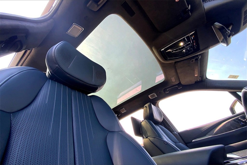New 2026 Cadillac Escalade IQ Sport 2 w/ LPO, ONYX Package image 34