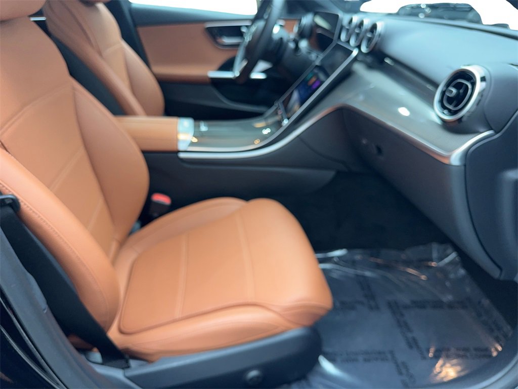 Used 2025 Mercedes-Benz C 300 Sedan image 42