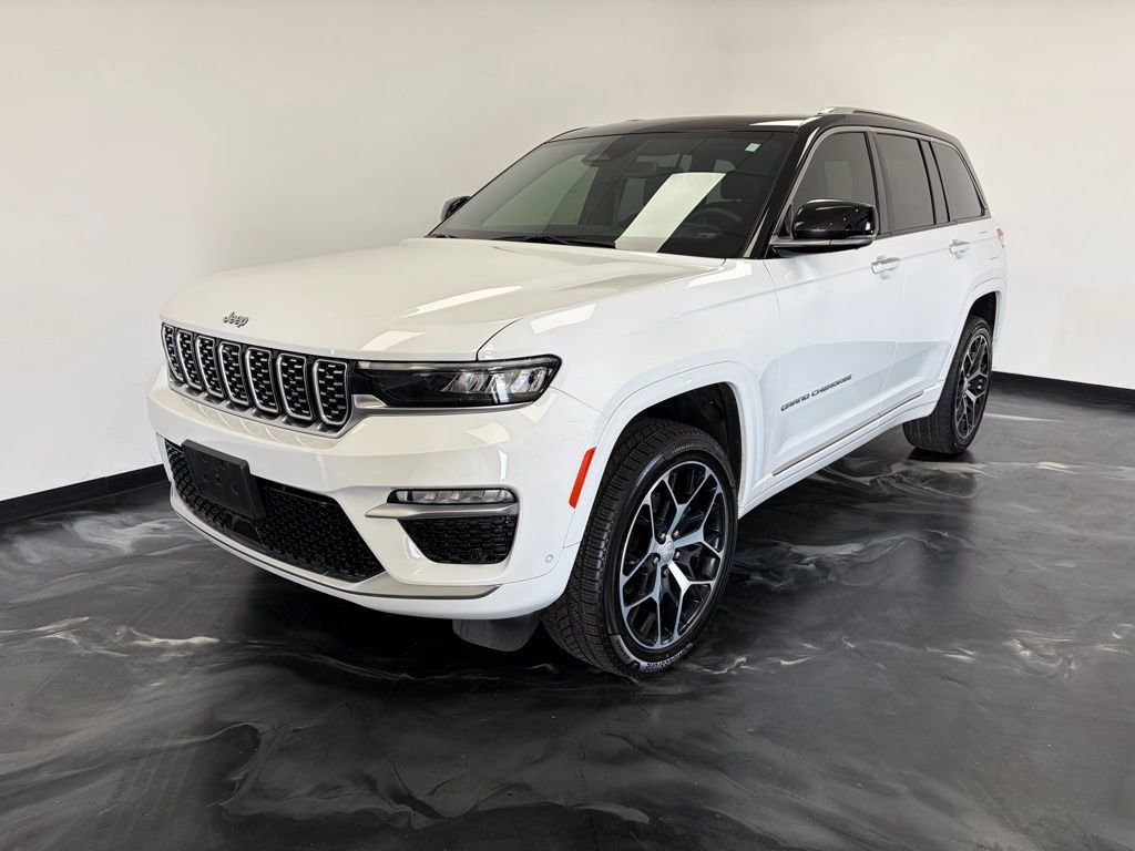 Used 2024 Jeep Grand Cherokee Summit AWD/4WD image 16