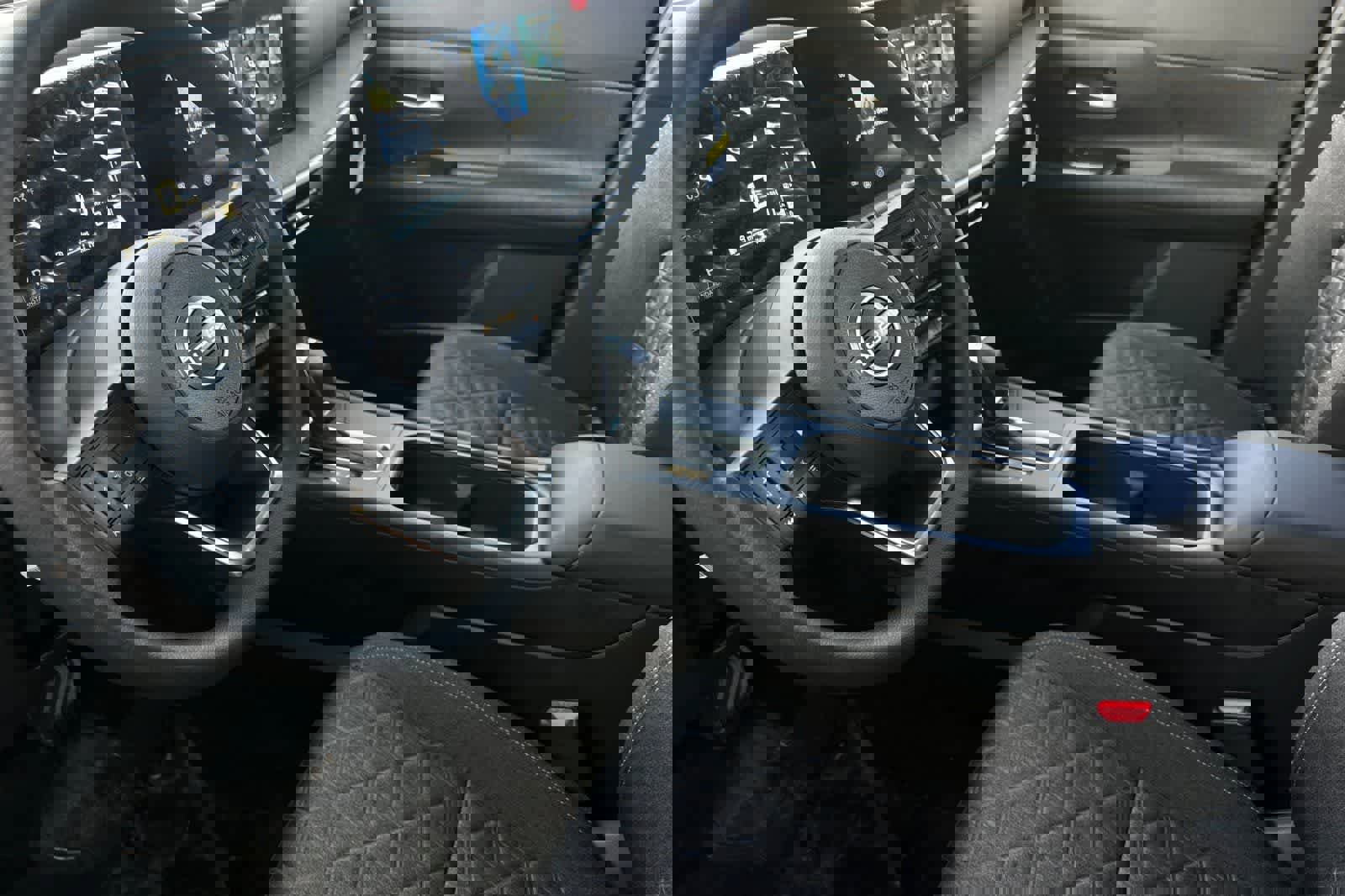 New 2026 Nissan Kicks SV image 12