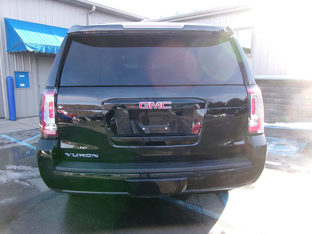 Used 2019 GMC Yukon SLT w/ Open Road Package AWD/4WD image 4