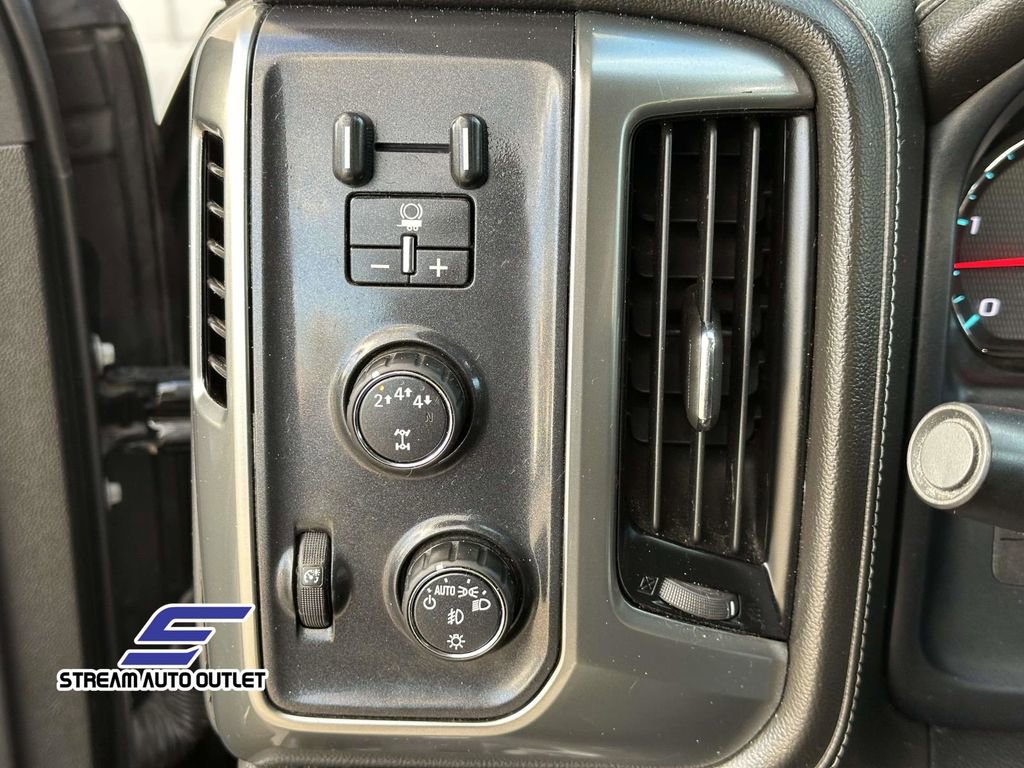 Used 2018 Chevrolet Silverado 2500 LTZ image 21
