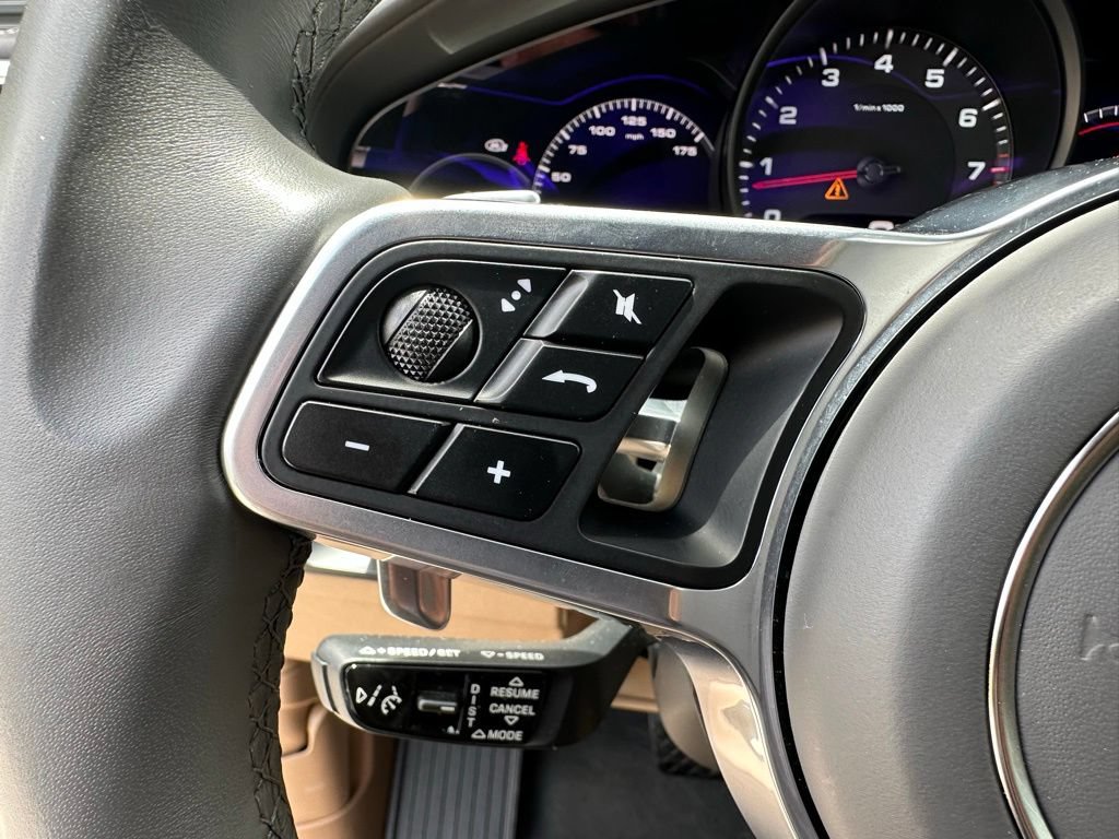 Certified 2023 Porsche Cayenne AWD/4WD image 26