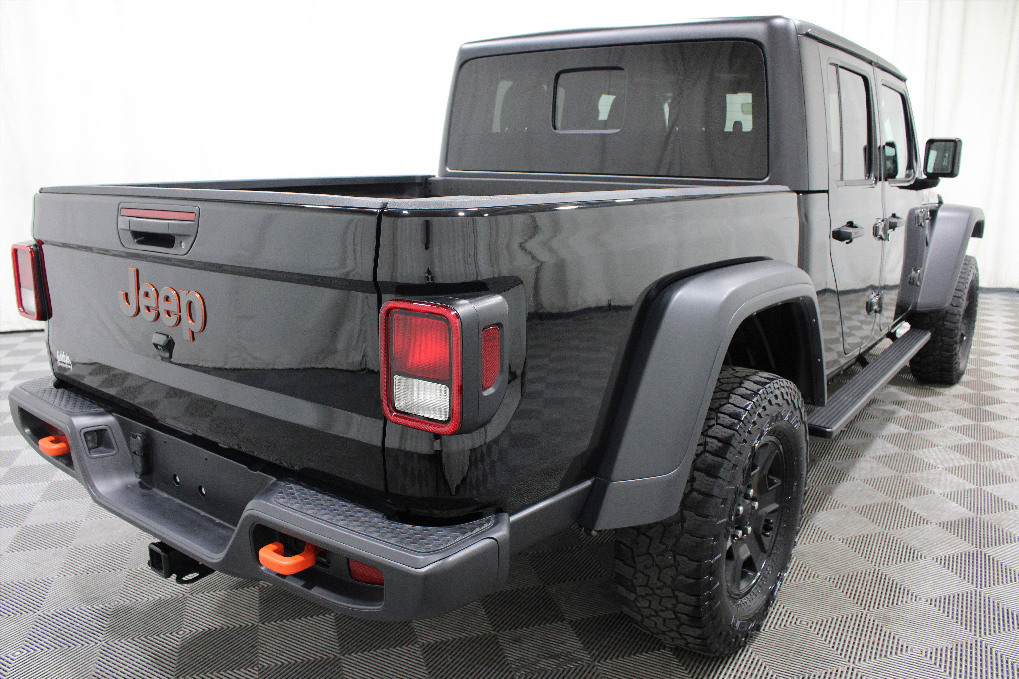 Used 2023 Jeep Gladiator Mojave w/ Cold Weather Group image 31