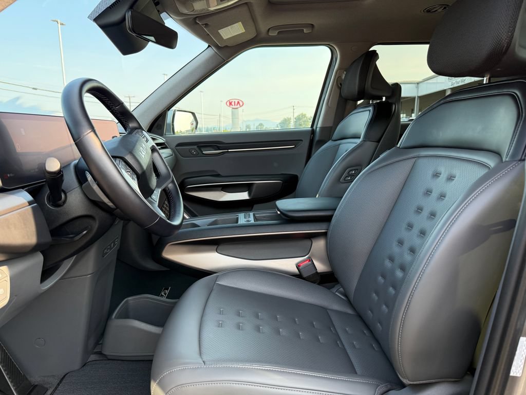 Certified 2024 Kia EV9 Wind AWD/4WD image 17