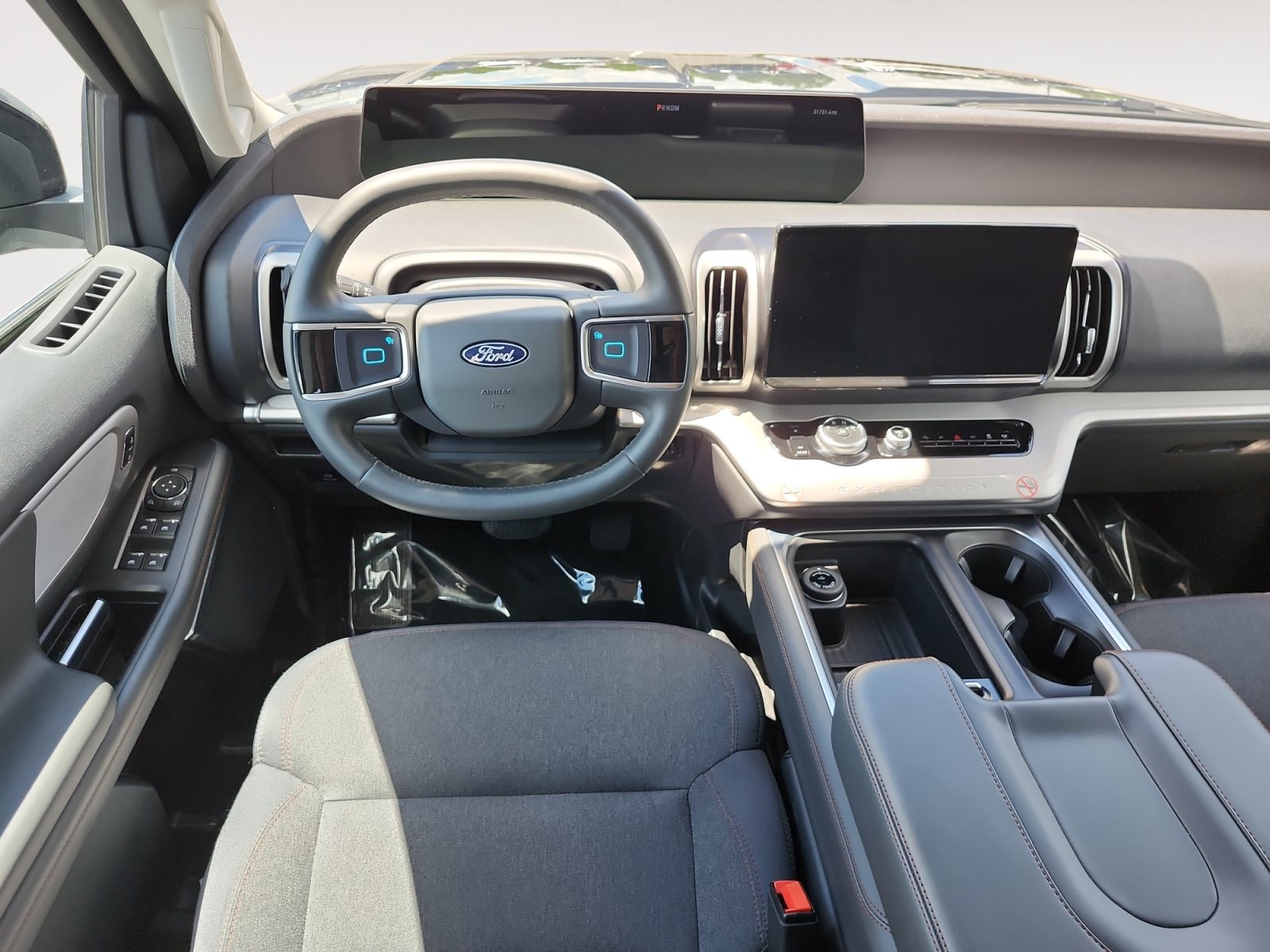 Used 2025 Ford Expedition Active RWD image 11