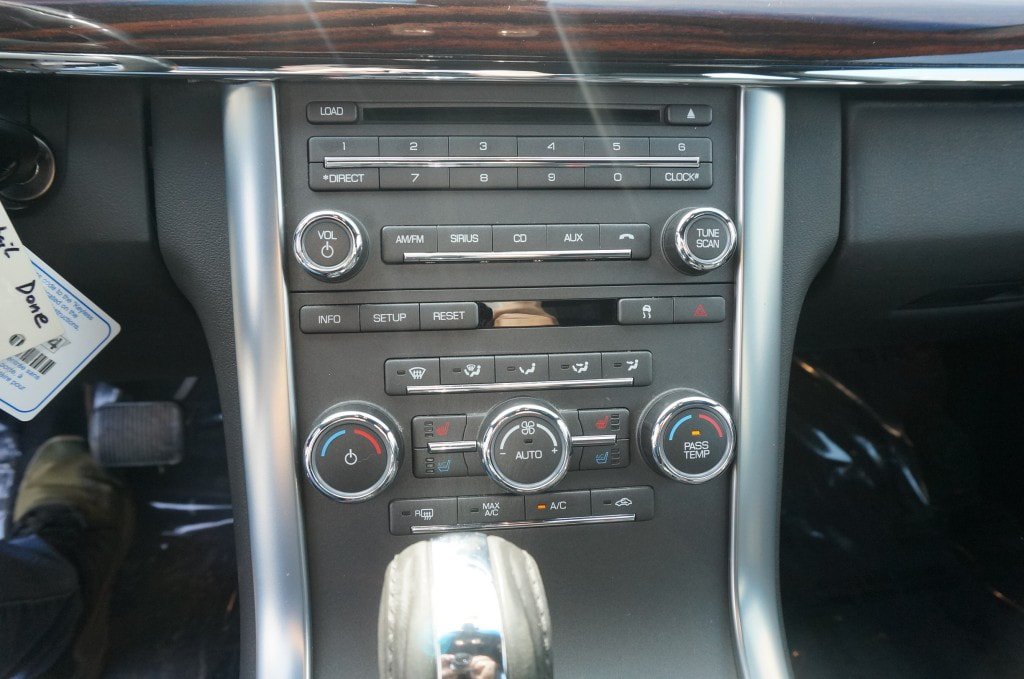 Used 2009 Lincoln MKS FWD image 12