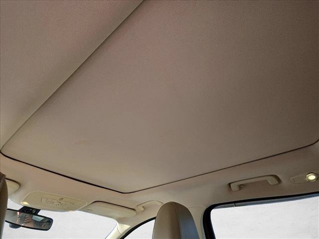 Used 2015 Ford Escape Titanium w/ Equipment Group 301A FWD image 16