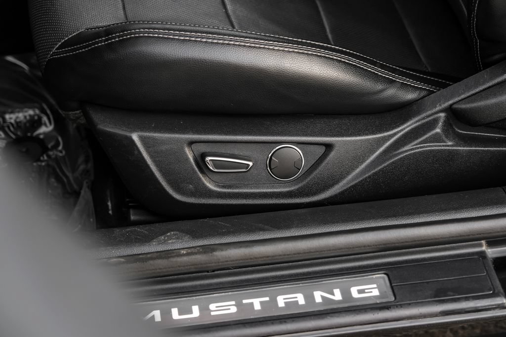 Used 2019 Ford Mustang GT Premium RWD image 32