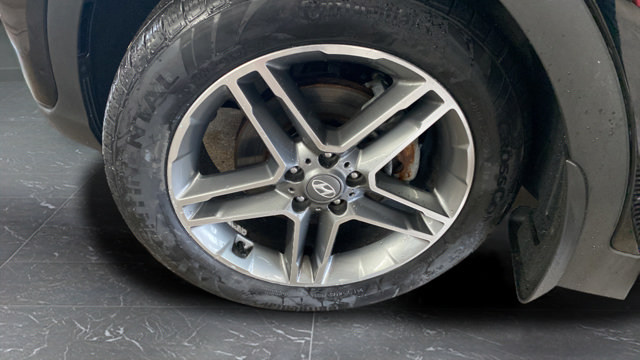 Used 2018 Hyundai Santa Fe Limited AWD/4WD image 31