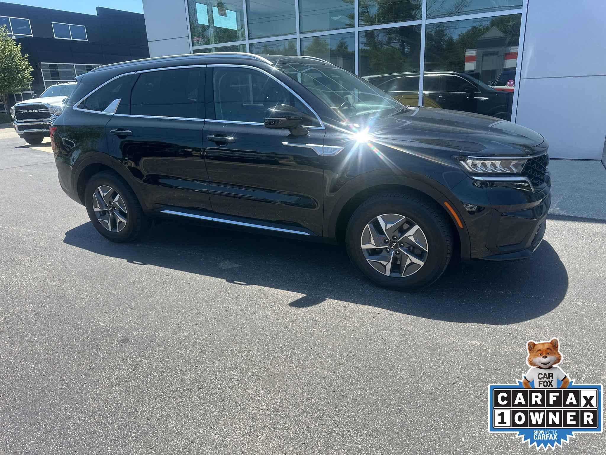 Used 2021 Kia Sorento S FWD image 1