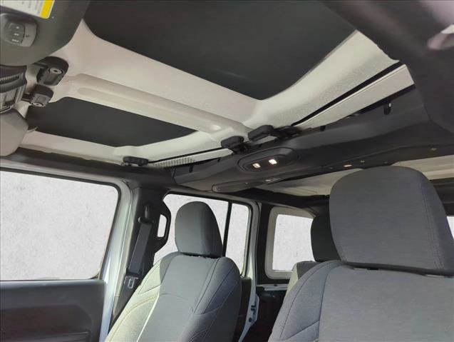 Used 2024 Jeep Wrangler Sport S image 25