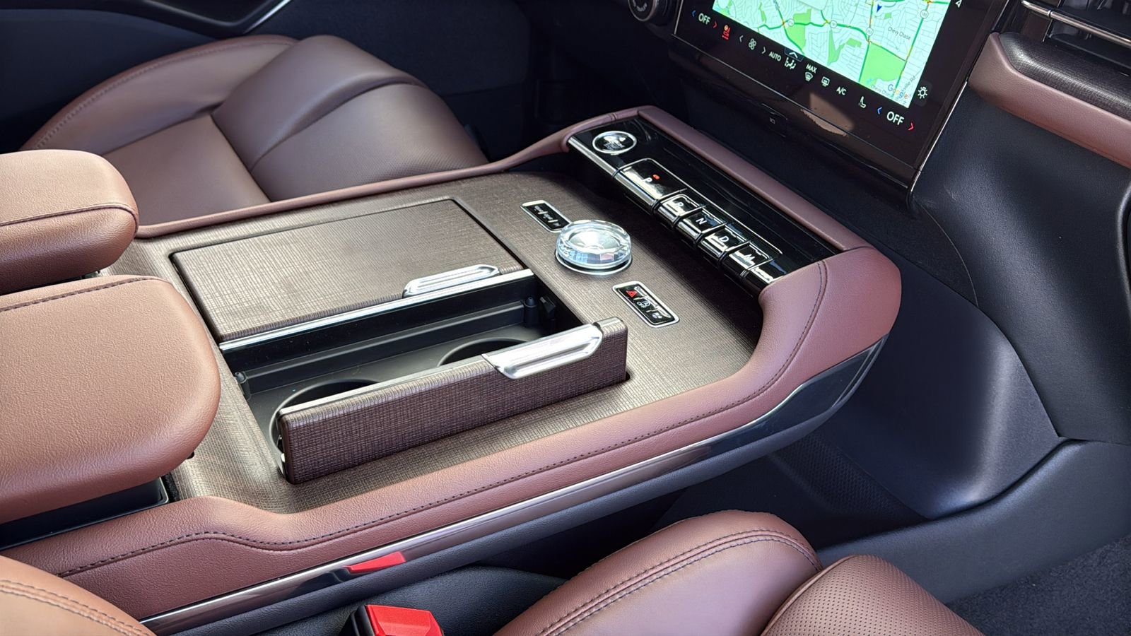 New 2026 Lincoln Navigator Reserve AWD/4WD image 9