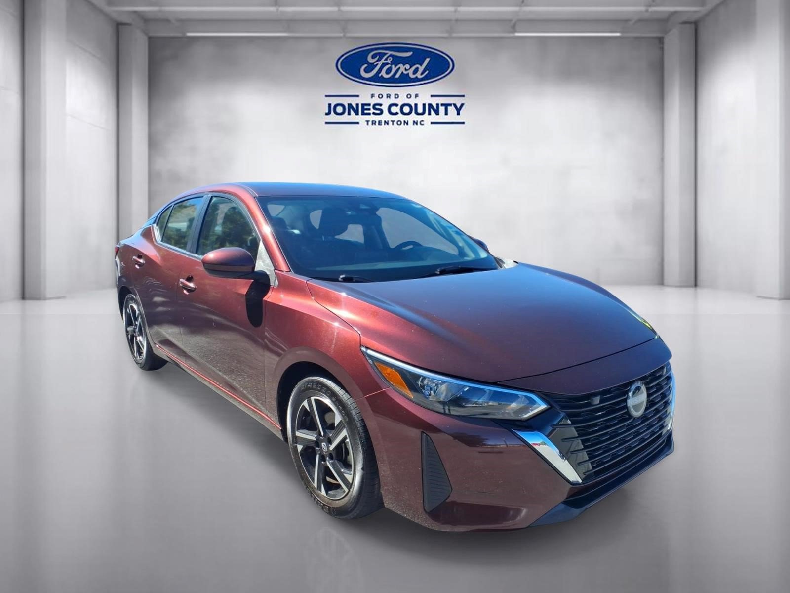Used 2025 Nissan Sentra SV FWD image 1