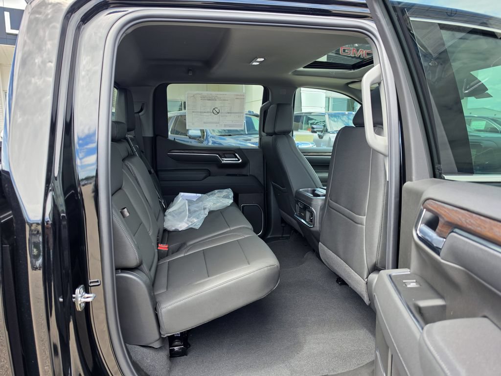 New 2026 GMC Sierra 1500 SLT w/ SLT Premium Plus Package AWD/4WD image 32
