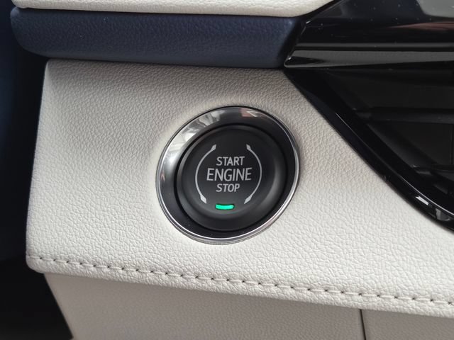 New 2026 Buick Enclave Avenir w/ Super Cruise Package FWD image 17
