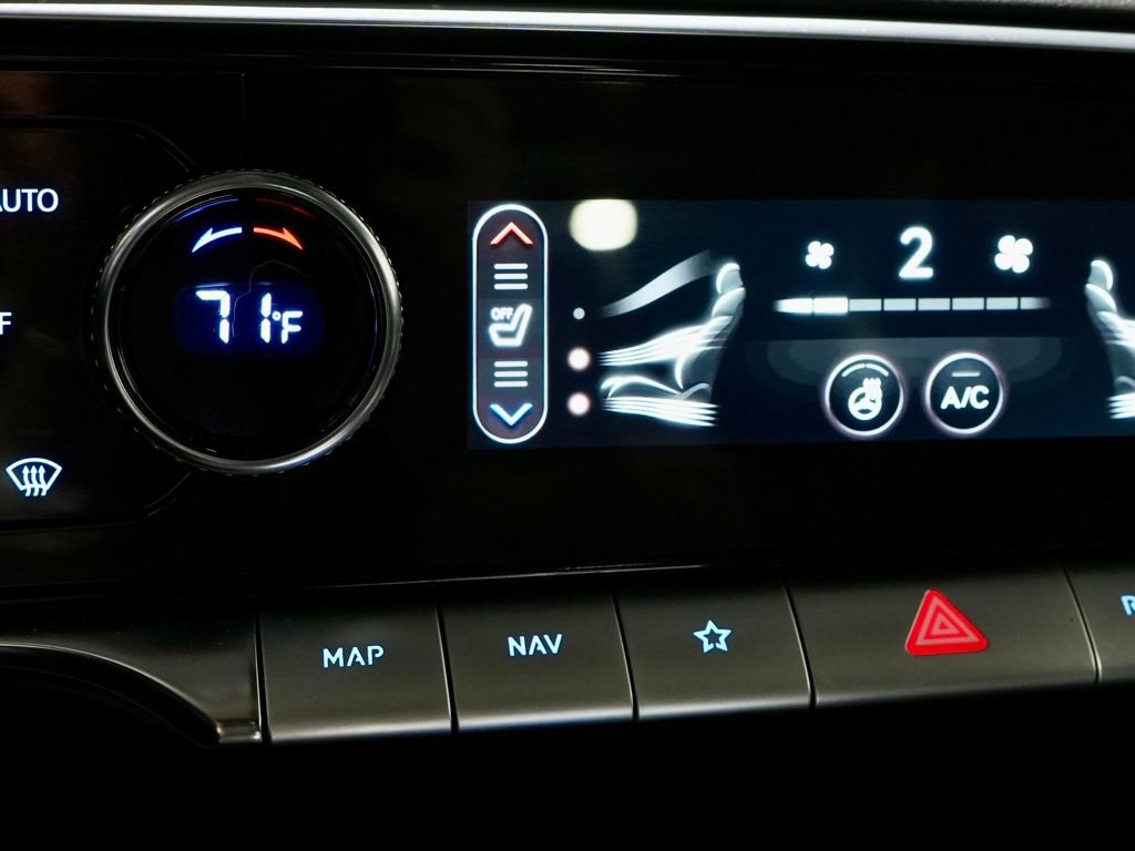 Used 2023 Genesis GV70 2.5T w/ Select Package image 24