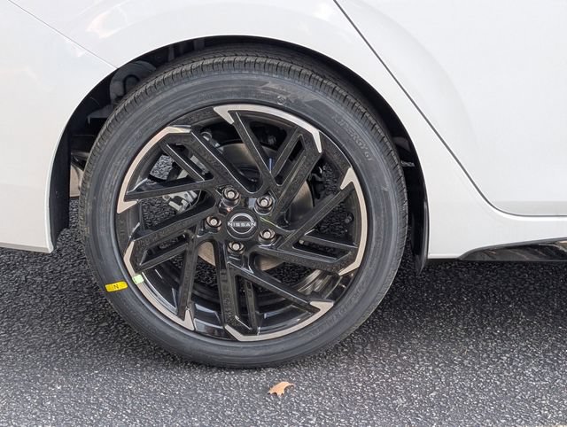 New 2026 Nissan Sentra SR w/ SR Premium Package FWD image 8