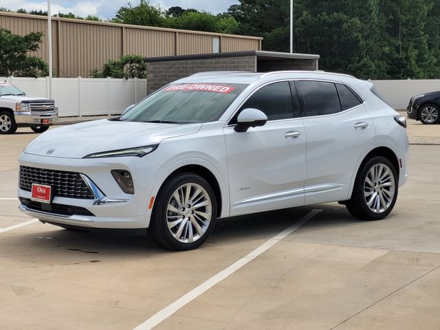 Used 2025 Buick Envision Avenir AWD/4WD image 4