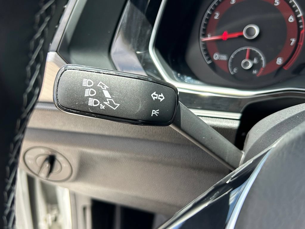 Used 2019 Volkswagen Jetta R-Line w/ R-Line Cold Weather Package FWD image 22