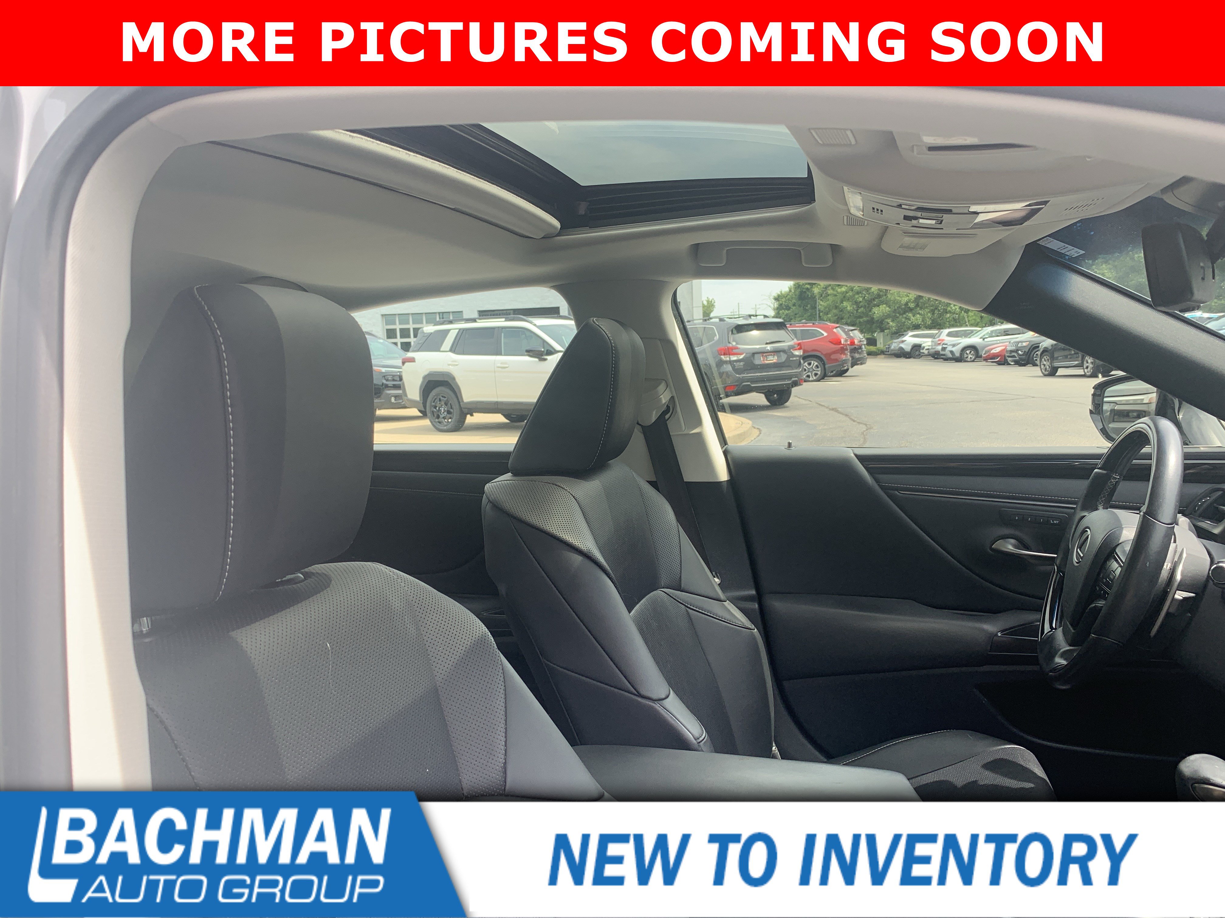 Used 2019 Lexus ES 300h w/ Premium Package FWD image 3