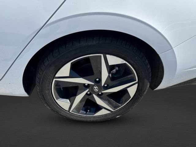 Used 2023 Hyundai Elantra Limited w/ Cargo Package FWD image 7