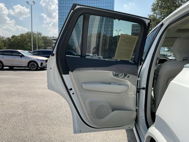 Certified 2023 Volvo XC90 B6 Ultimate w/ Protection Package AWD/4WD image 10