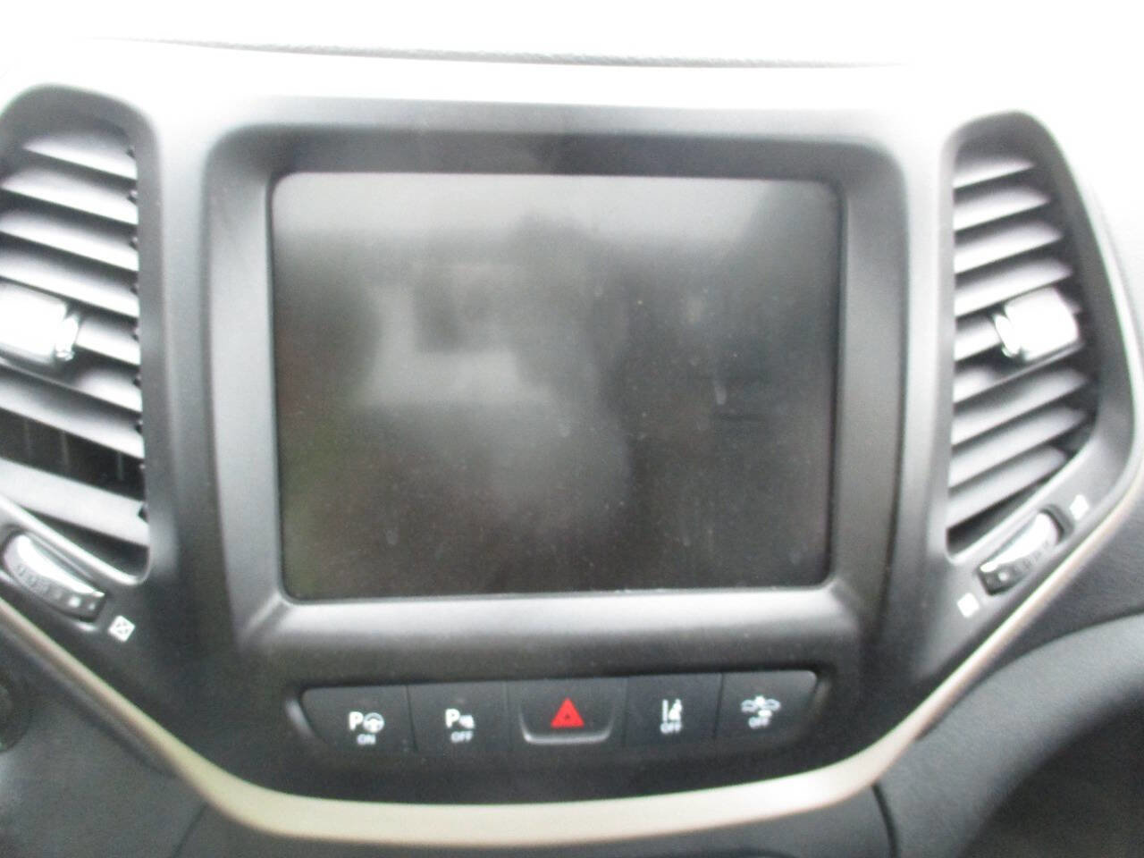 Used 2016 Jeep Cherokee Limited w/ Luxury Group image 25