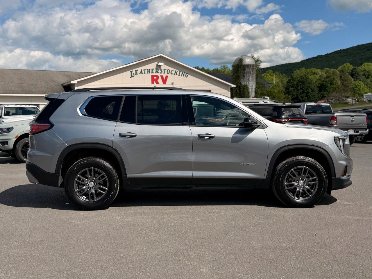 Used 2026 GMC Acadia Elevation AWD/4WD image 4