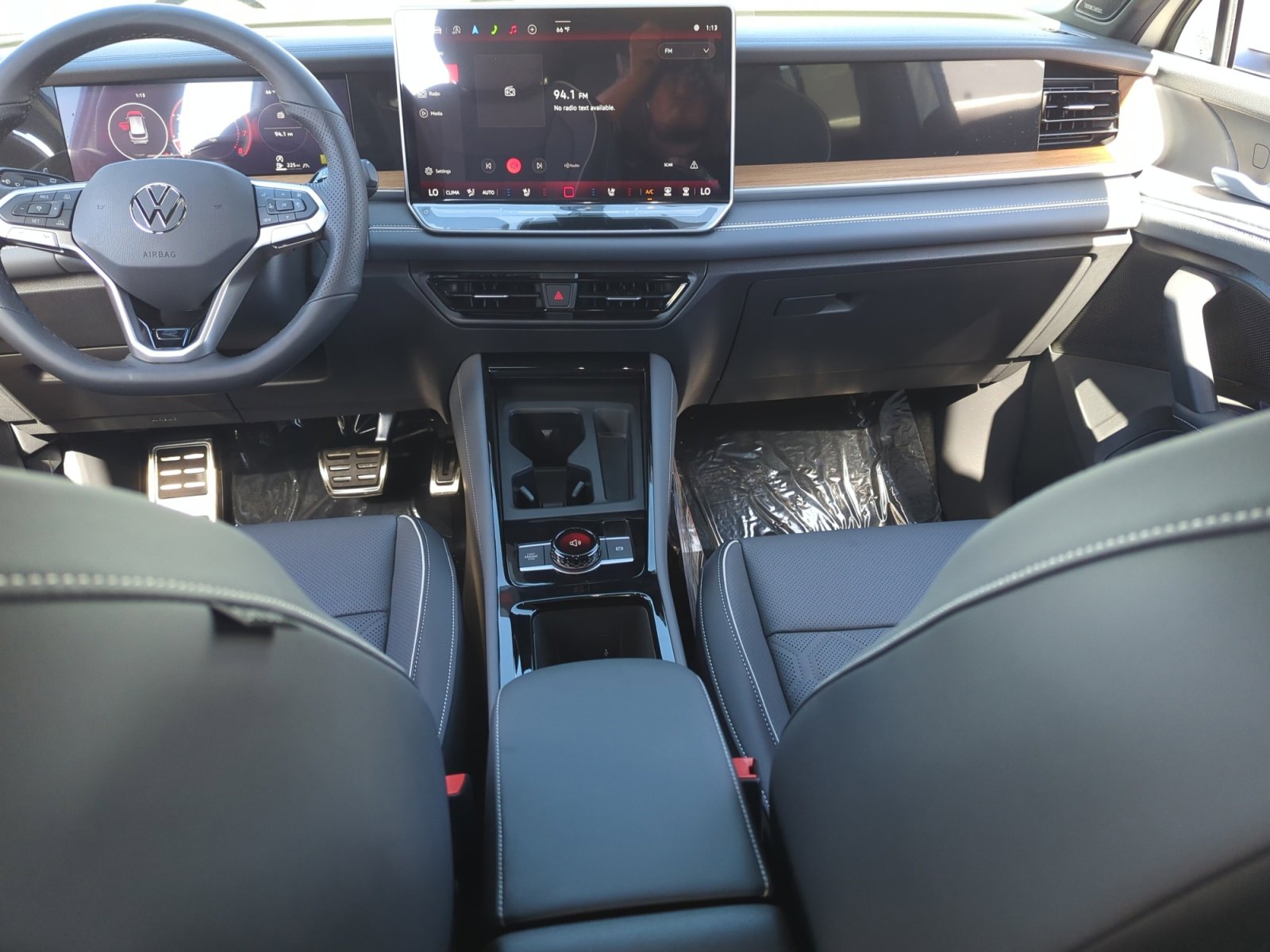 New 2026 Volkswagen Tiguan SEL R-Line image 19