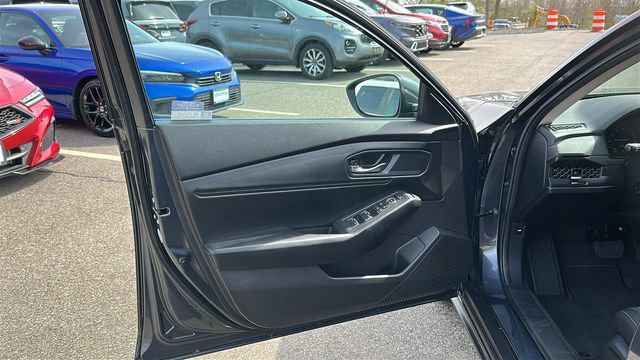 Used 2023 Honda Accord EX image 8