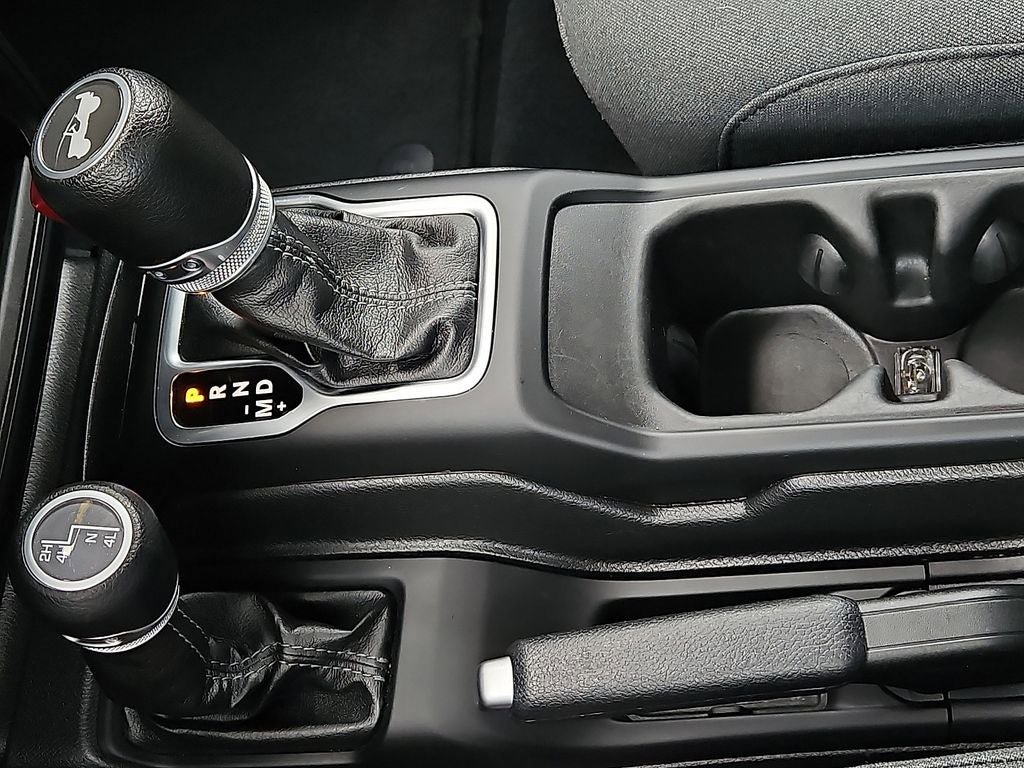 Used 2024 Jeep Wrangler Unlimited Sport AWD/4WD image 25