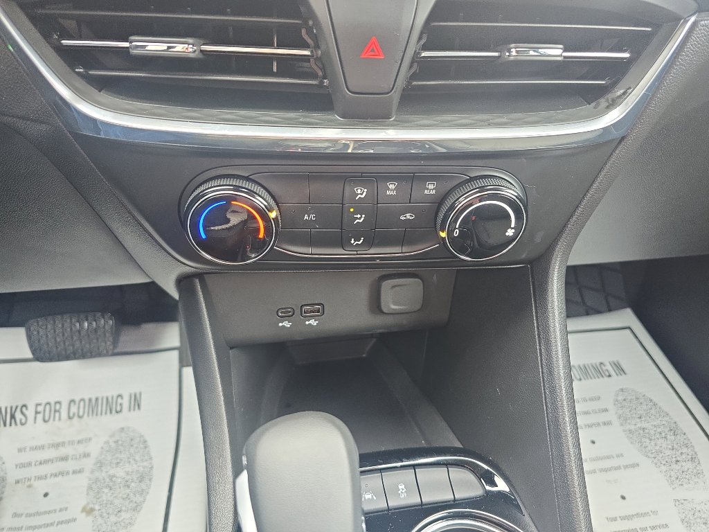 Used 2024 Buick Encore GX Preferred AWD/4WD image 28