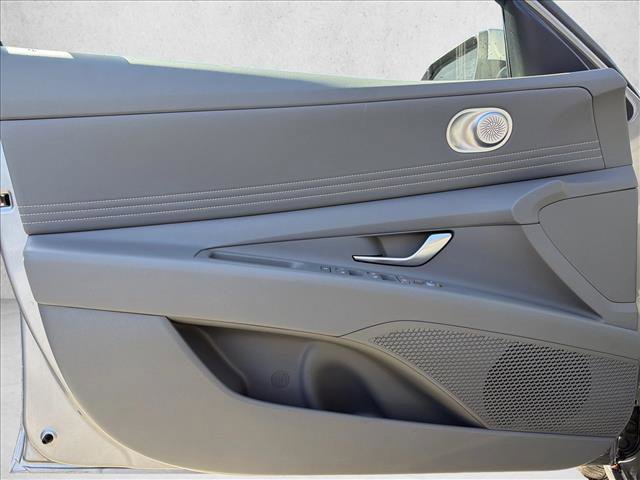 Used 2025 Hyundai Elantra SEL image 10