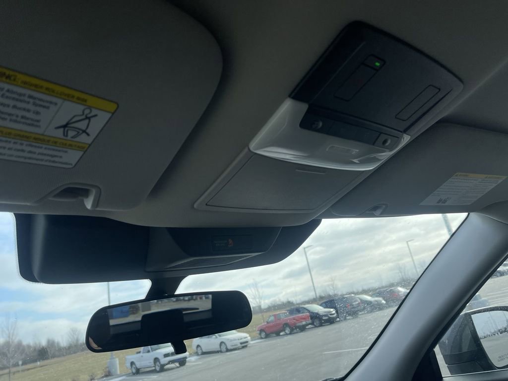 Used 2025 Nissan Pathfinder SV image 29