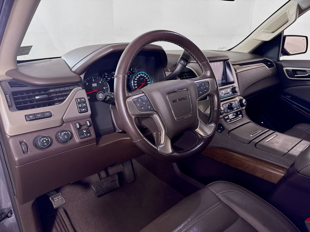 Used 2020 GMC Yukon Denali w/ Denali Ultimate Package image 9