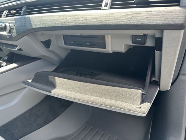 Used 2017 Audi A4 2.0T Ultra Premium w/ Convenience Package image 33