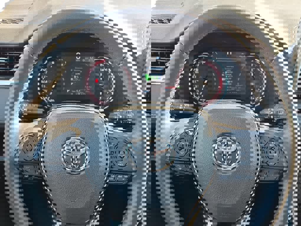 Used 2021 Toyota RAV4 Limited image 15