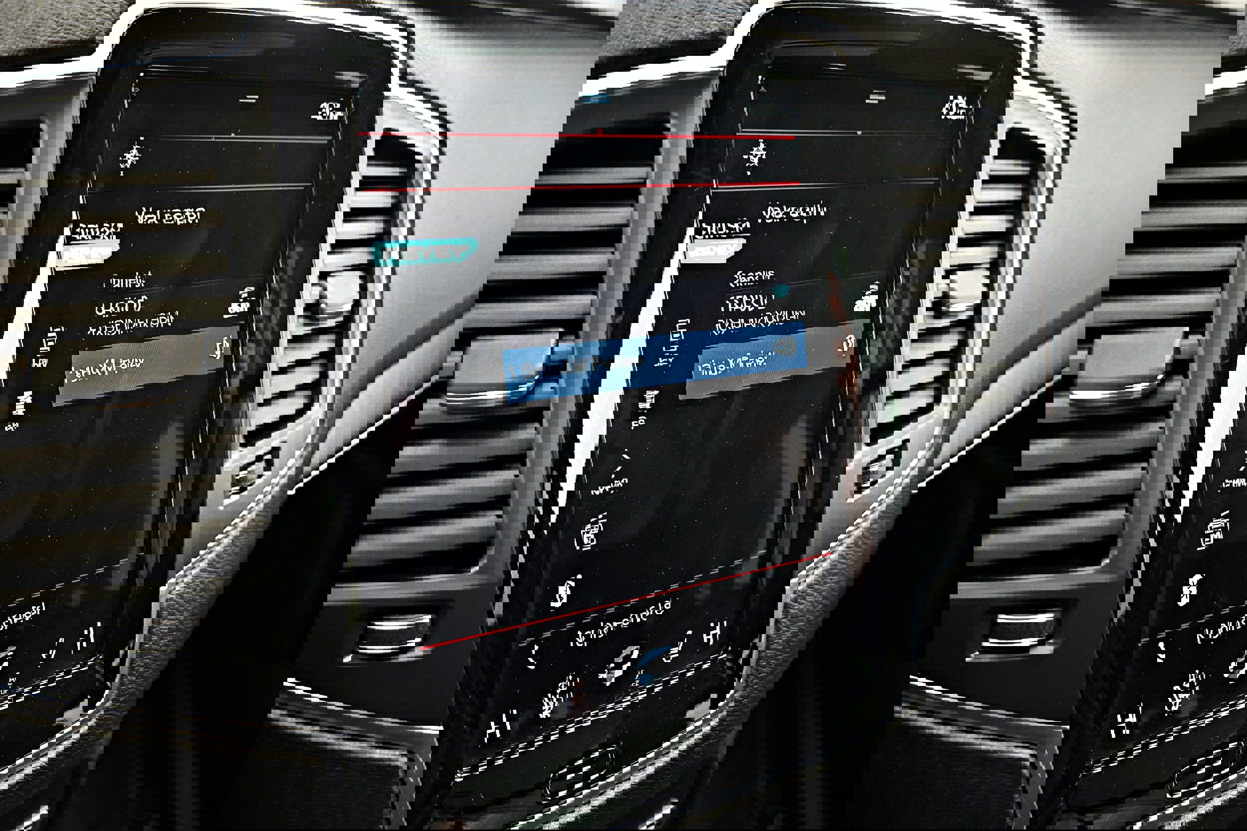 Used 2020 Volvo XC90 T6 Momentum image 12