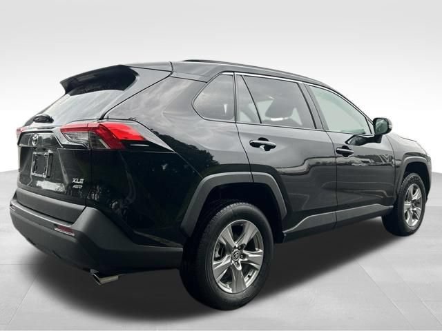 Certified 2025 Toyota RAV4 XLE AWD/4WD image 9
