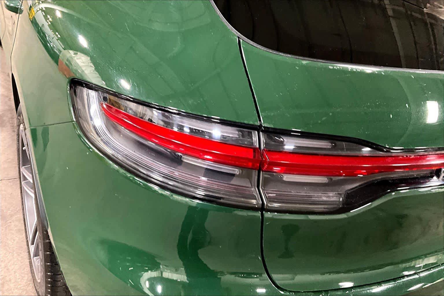 Used 2020 Porsche Macan Turbo AWD/4WD image 58
