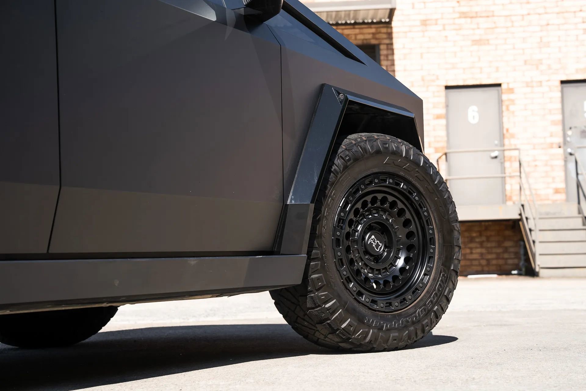 Used 2024 Tesla Cybertruck AWD Crew Cab image 3