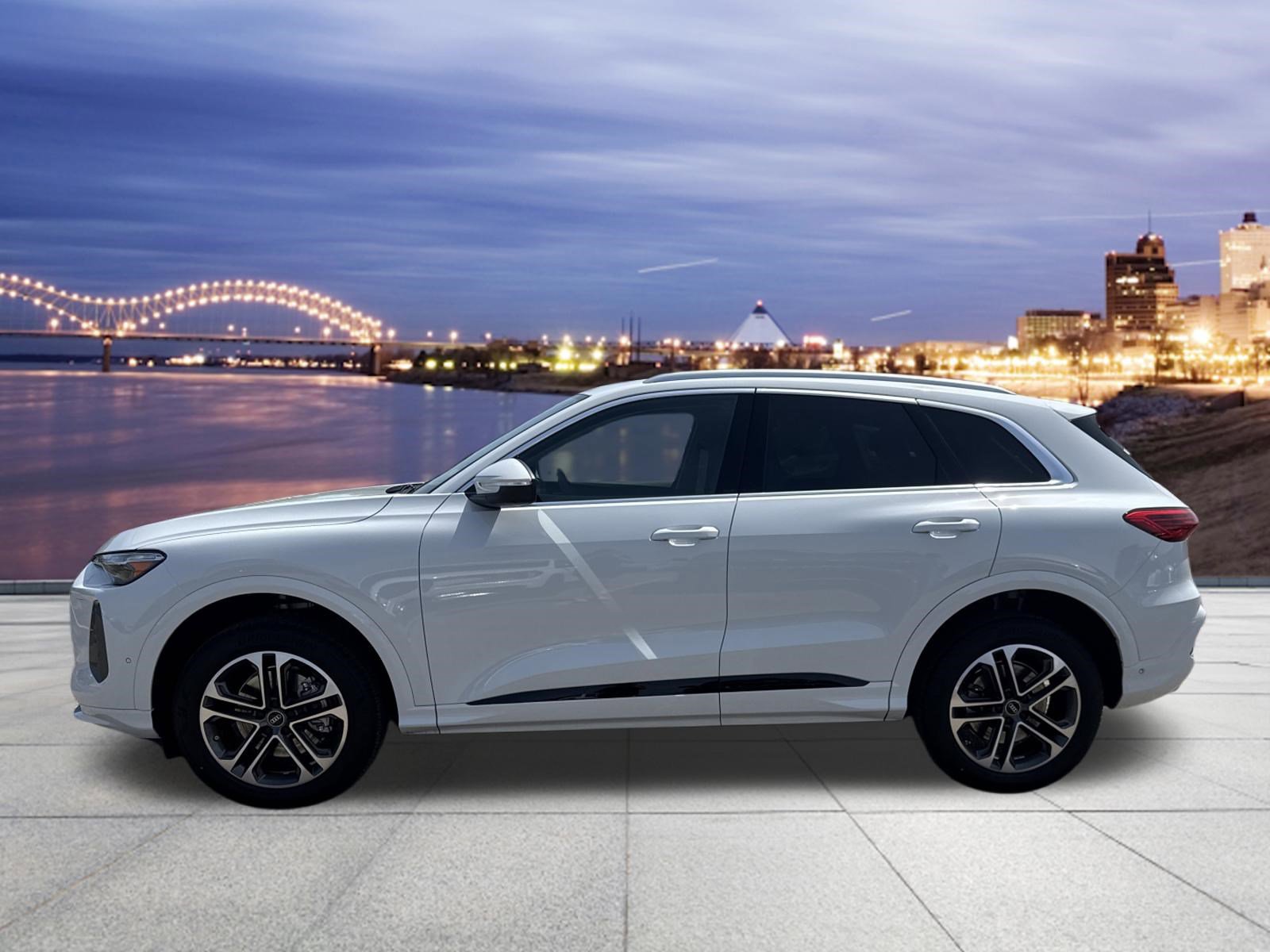 Certified 2025 Audi Q5 Premium Plus w/ Premium Plus image 2