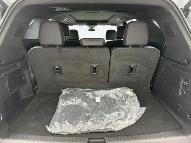 Used 2024 Chevrolet Traverse RS w/ LPO, Floor Liner Package AWD/4WD image 22