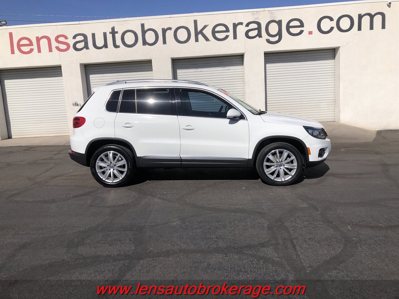 Used 2016 Volkswagen Tiguan SE image 1